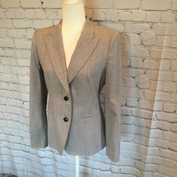 Max Mara Women's Gray Suit Jacket - Windowpane Pattern - Size: (8)  *Like New* - Picture 4 of 6